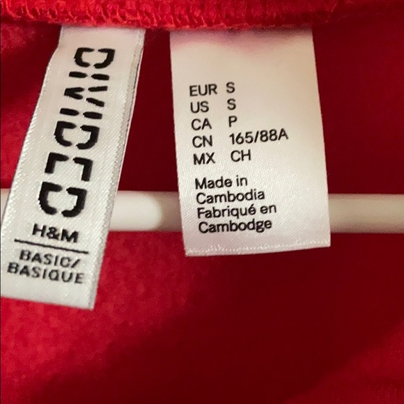 Red cropped Half zip from h&m - Picture 2 of 2